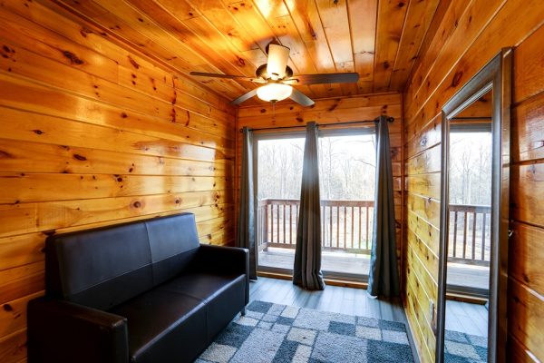 pocono-cabin-rental-Lenape-Lodge-028