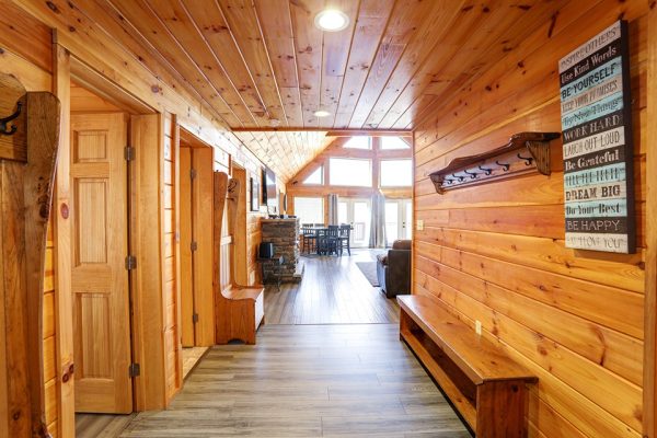pocono-cabin-rental-Lenape-Lodge-04